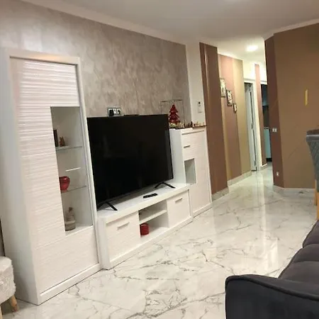 Unique Apartamento *